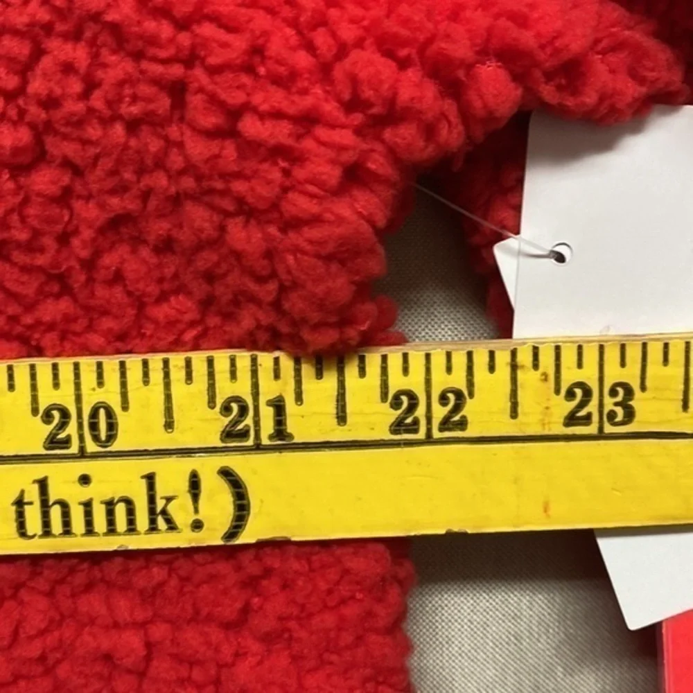 Sleep Chic Faux Fur Women’s red pull over w/ front pocket size medium‎ (W-184) - Picture 6 of 9